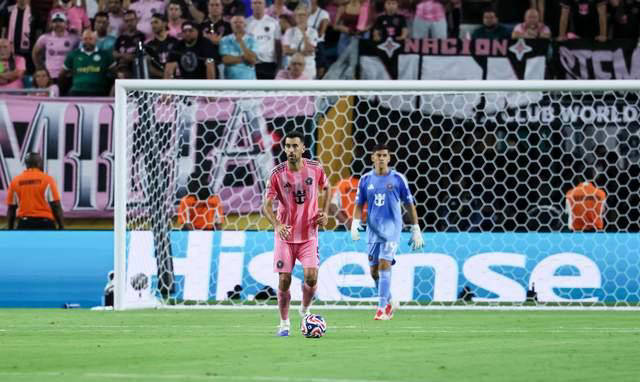 爱游戏培训-帕尔梅拉斯技战术演练密集,冲刺冠军全力以赴的简单介绍