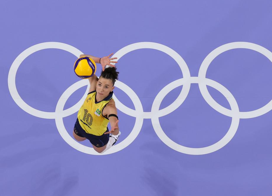 爱游戏官方入口-巴西代表团在排球比赛中获得银牌