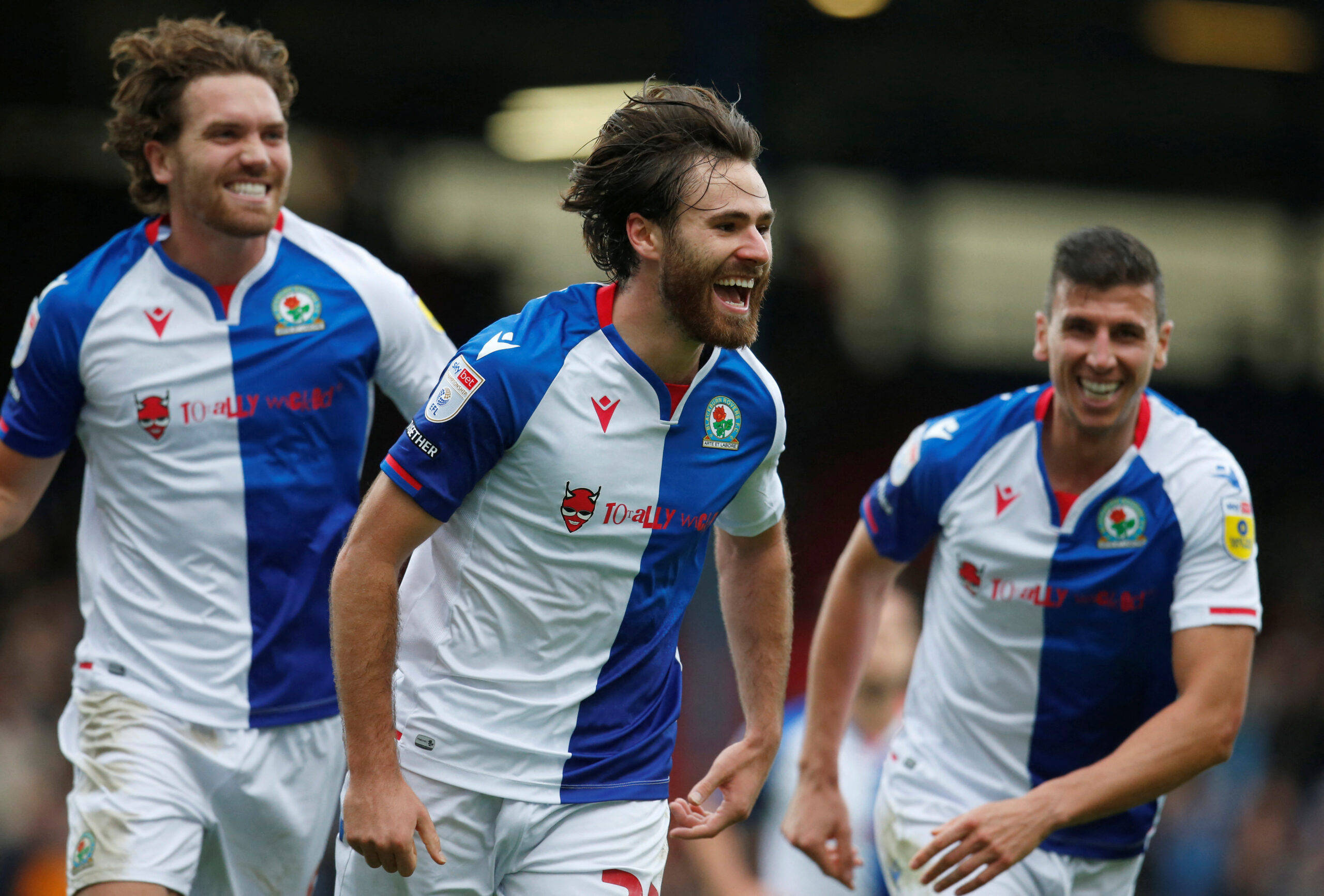 爱游戏在线登录-关于南安普顿大比分胜利,升至前八名的信息