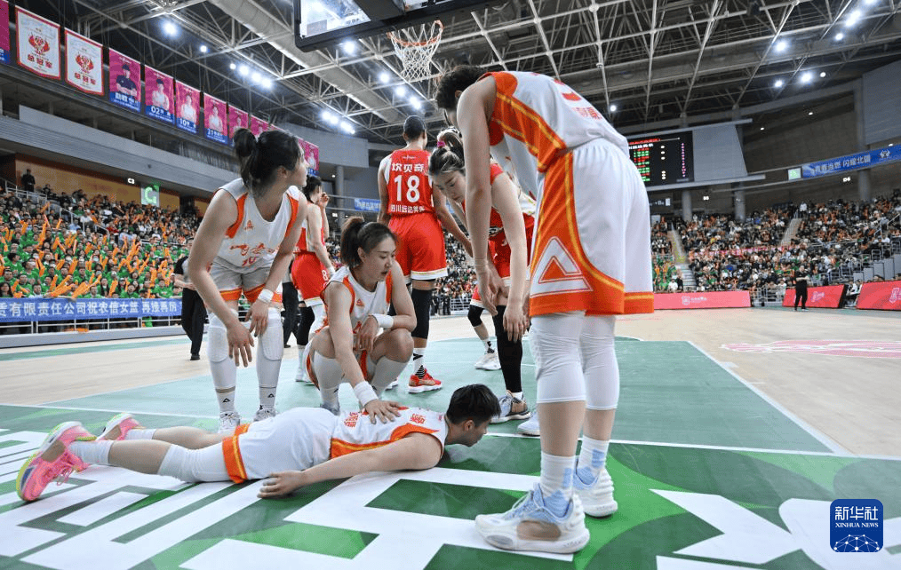 爱游戏链接-内蒙古队球员在比赛中取得令人意外胜利