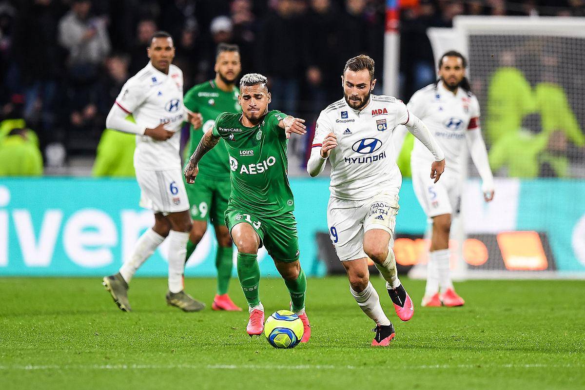 爱游戏在线登录-圣埃蒂安主场告捷,法甲战局陷入僵局