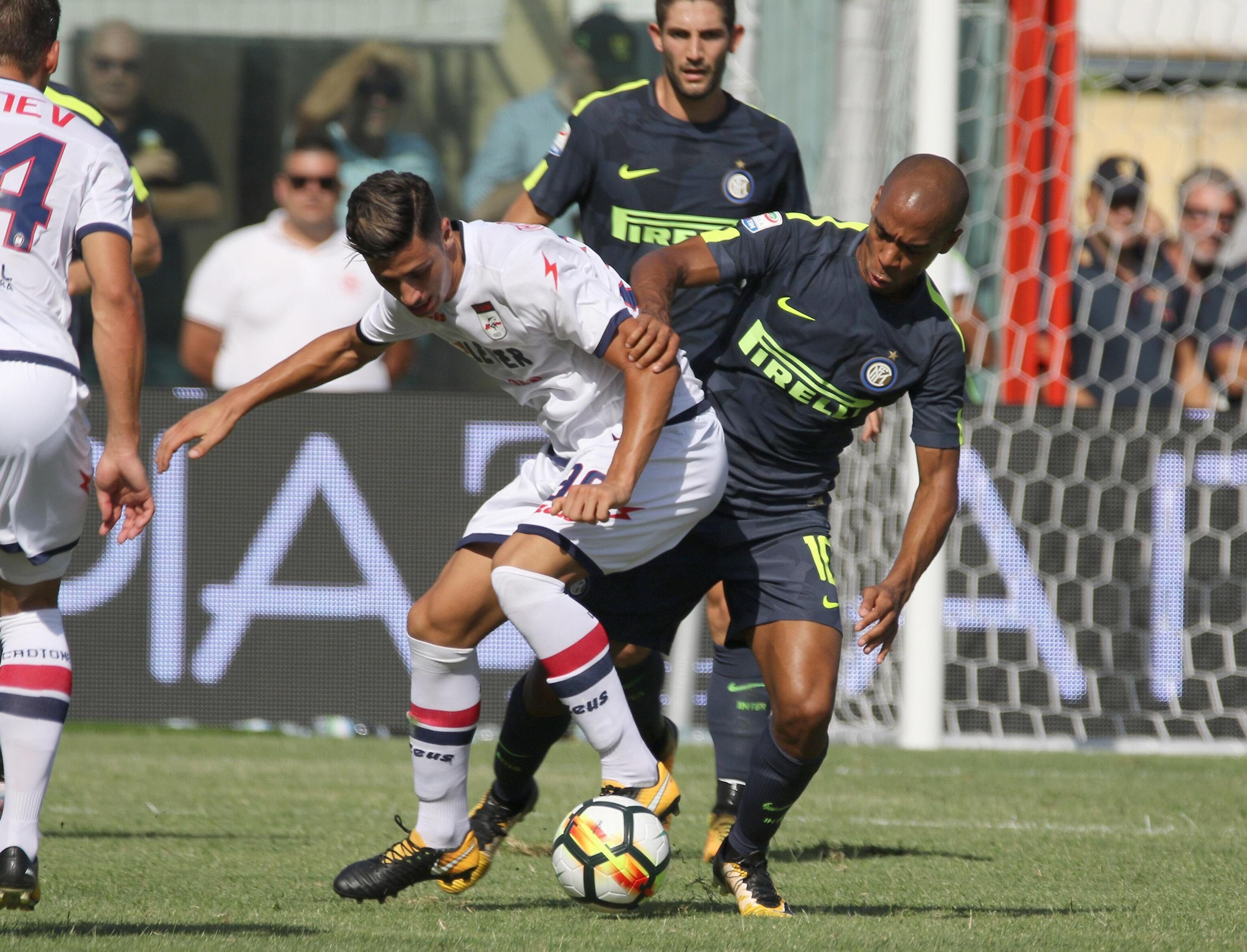 爱游戏课程-克罗托内客场不敌亚特兰大,遭遇连败困境的简单介绍