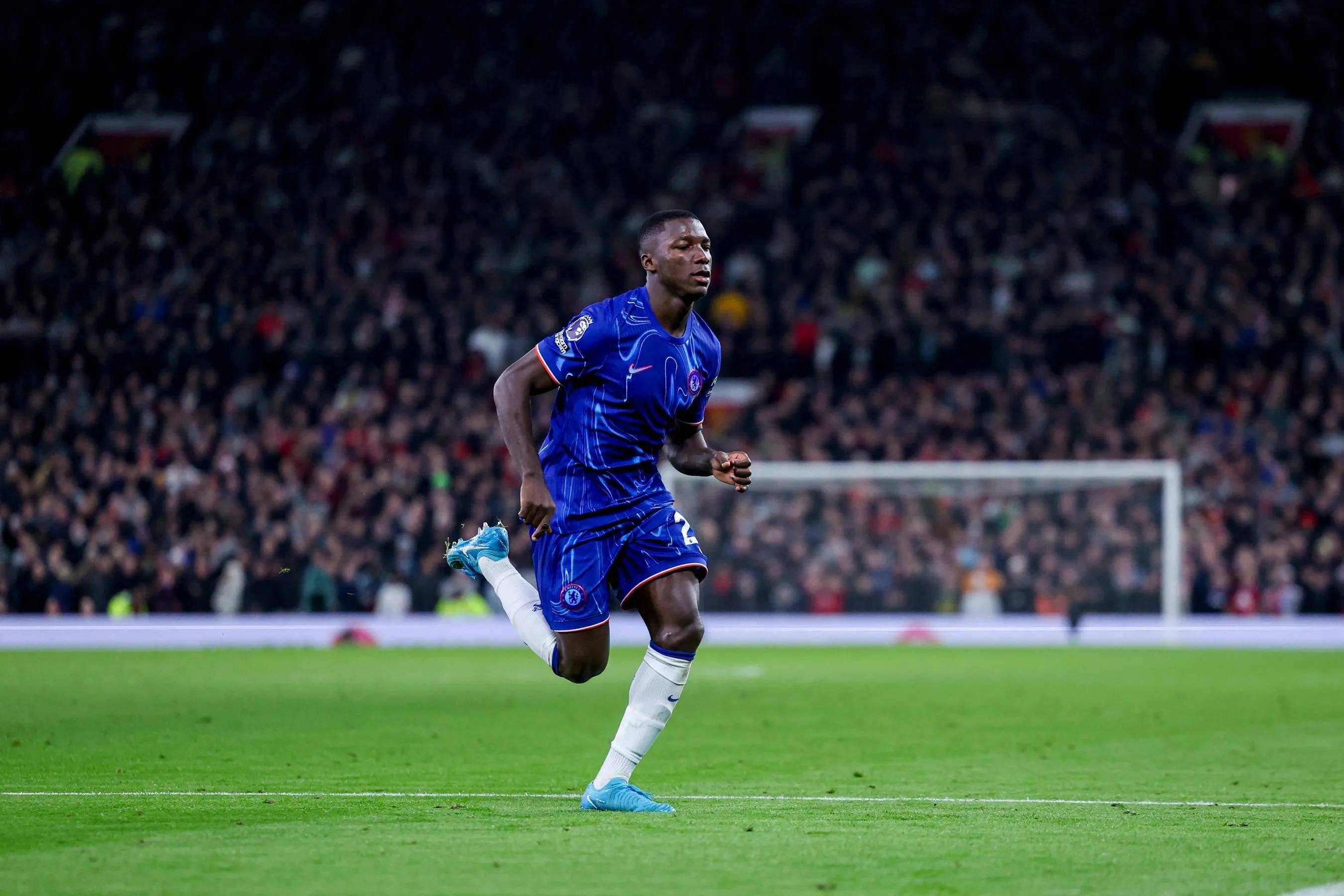 爱游戏活动-切尔西新任主教练上任后首次训练,球员积极把握机会的简单介绍