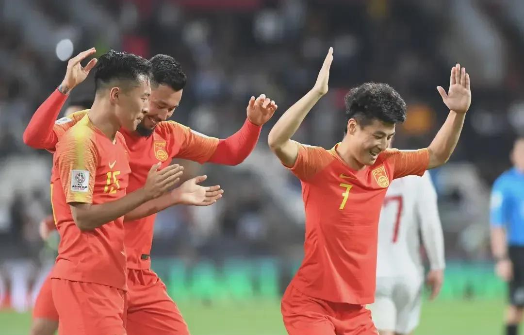 爱游戏在线登录-双方实力对峙,胜负未卜,足球场上精彩纷呈!的简单介绍