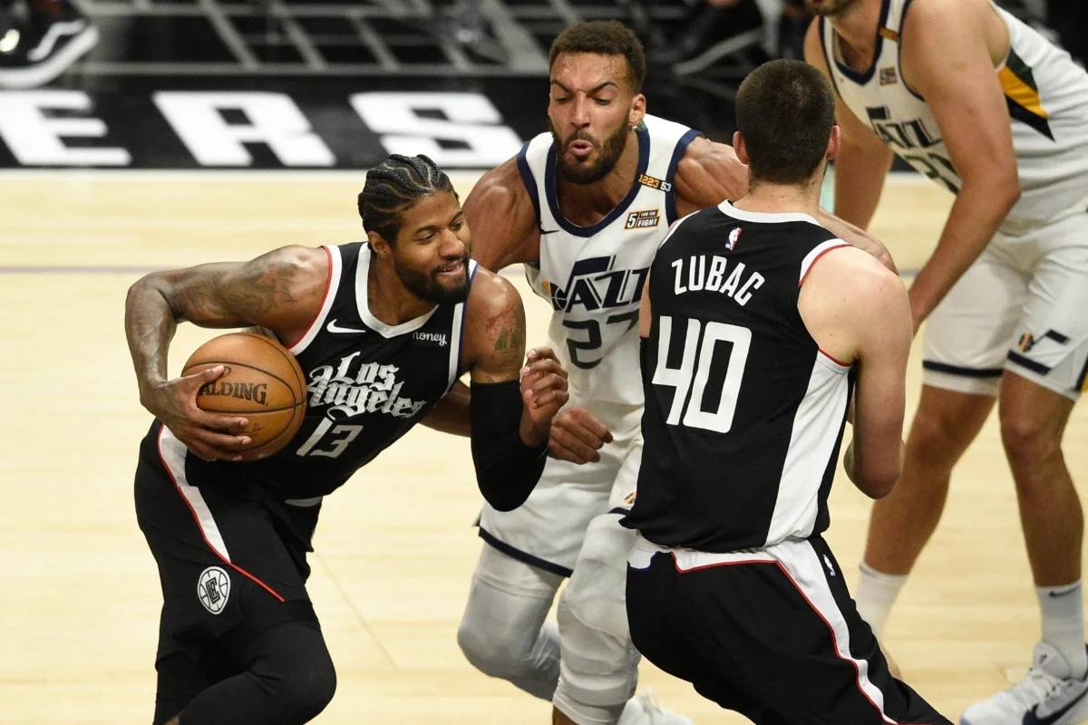 爱游戏培训-雄鹿队锋线奏效,逆转终结客场连败