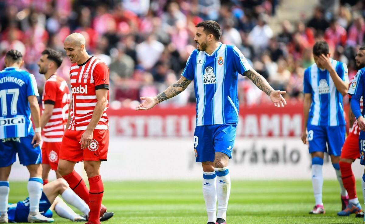 爱游戏app下载-西班牙国家队遭遇连败,困境难题需解决