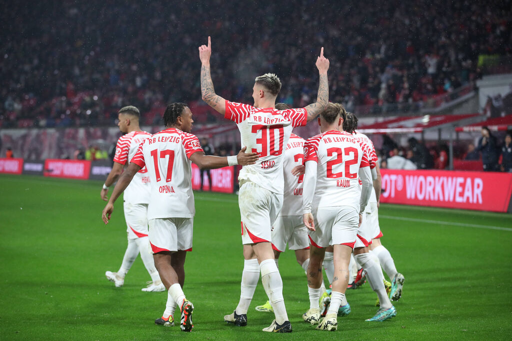 爱游戏中国官网-莱比锡红牛队在赛场上展现强大实力