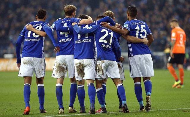 爱游戏视频-包含沙尔克04遭遇连败,球队面临保级压力的词条