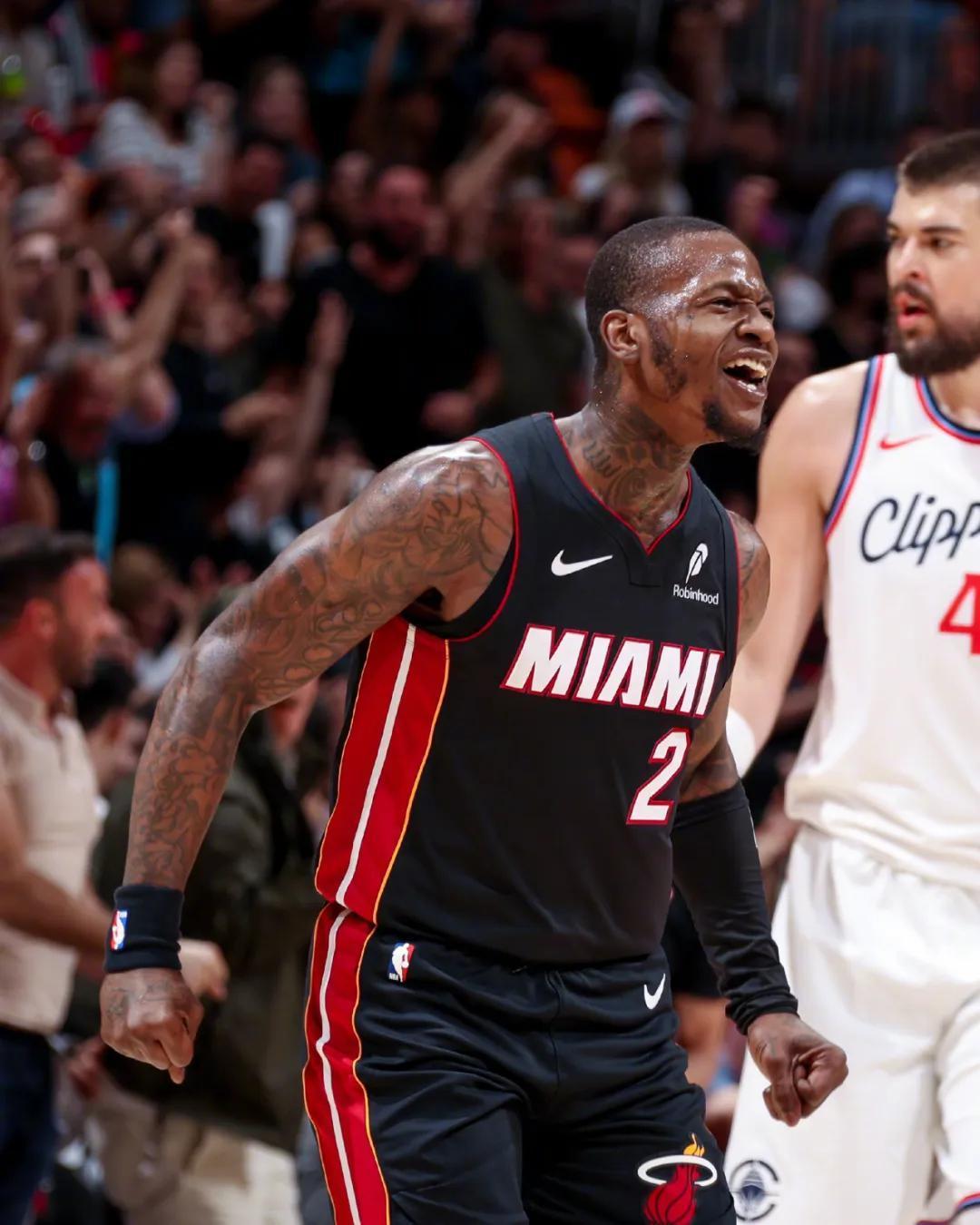 爱游戏活动-热火惨败开拓者遭遇两连败