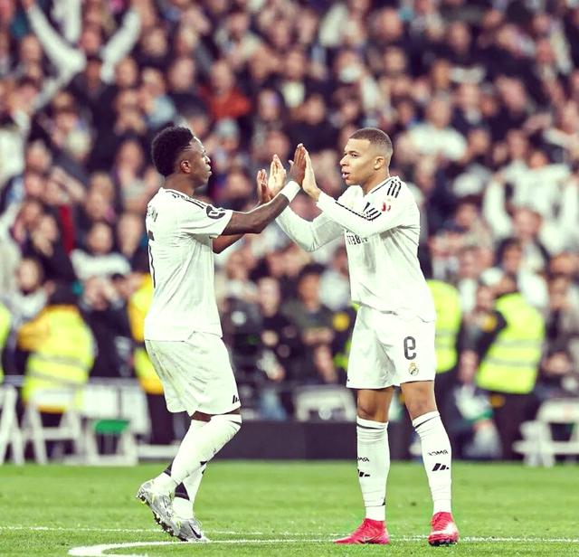 爱游戏网址-包含马德里德比强劲对决，双雄同台竞技的词条