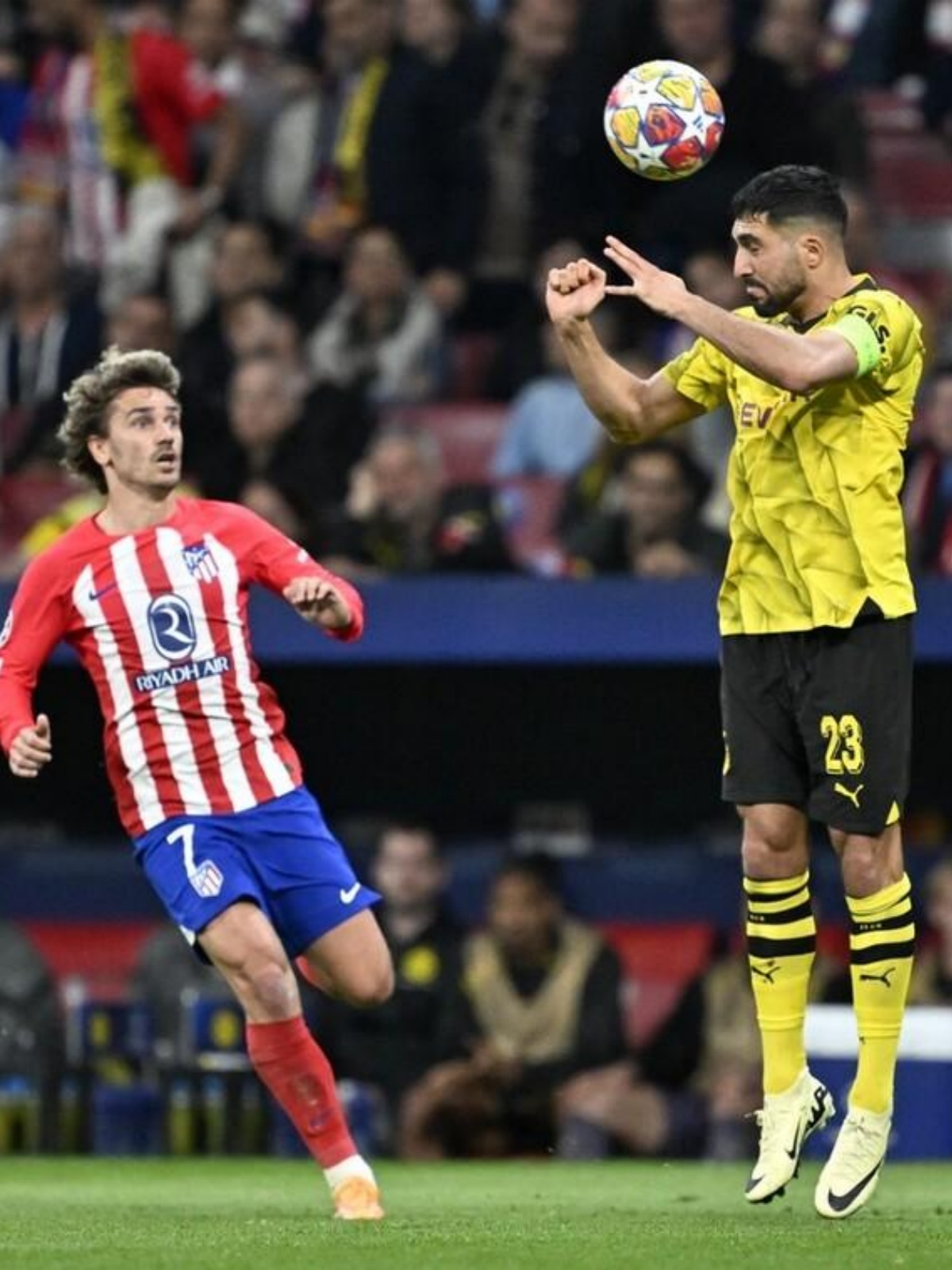 爱游戏网址-包含马德里德比强劲对决，双雄同台竞技的词条