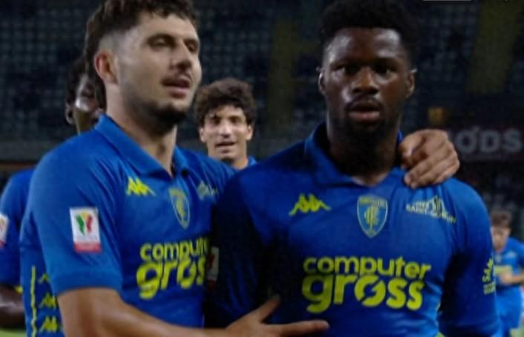 爱游戏入口-包含AC米兰新晋领头羊,冲击意甲宝座的词条