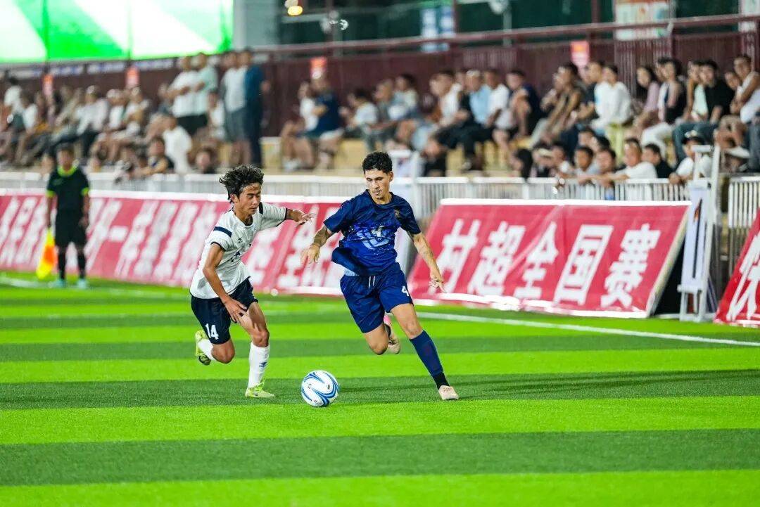 爱游戏活动-关于足球比赛现场精彩纷呈，球员实力展现无限的信息